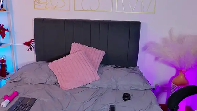 summer holiday online show from 12/16/25, 05:44