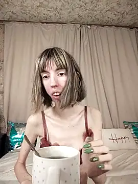 Snapshot of Unusual_G chatting on 11/26/25, 06:46 Unusual G online show from 11/26/25, 06:46