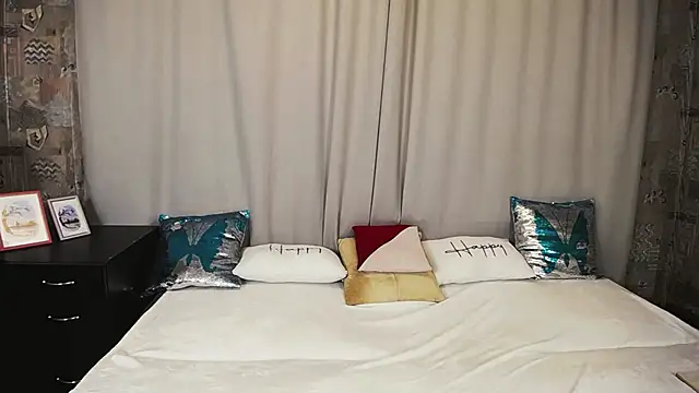 Snapshot of Unusual_G chatting on 11/11/25, 06:19 Unusual G online show from 11/11/25, 06:19