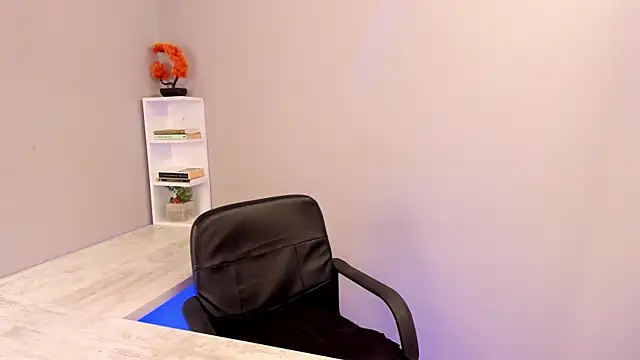 bulma bambina  online show from 11/15/25, 12:09