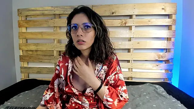 bulma bambina  online show from 11/07/25, 07:40