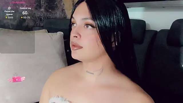 Snapshot of Emmaa_Saenz_ chatting on 06/20/26, 11:10 Emmaa Saenz online show from 06/20/26, 11:10