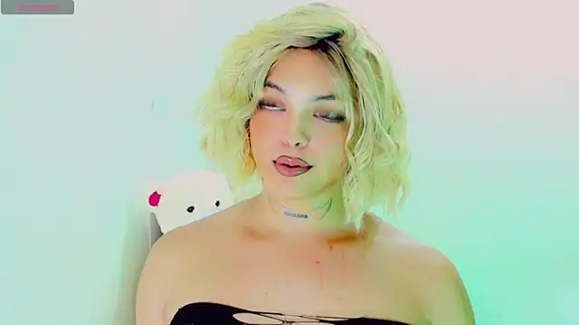 Emmaa Saenz  online show from 03/22/26, 10:22