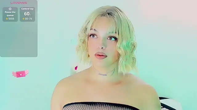 Emmaa Saenz  online show from 04/08/26, 10:00