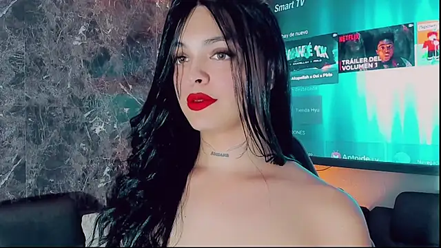 Emmaa Saenz  online show from 11/26/25, 09:26