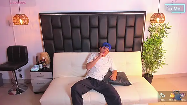 Crazy nigth01 online show from 10/25/25, 02:22