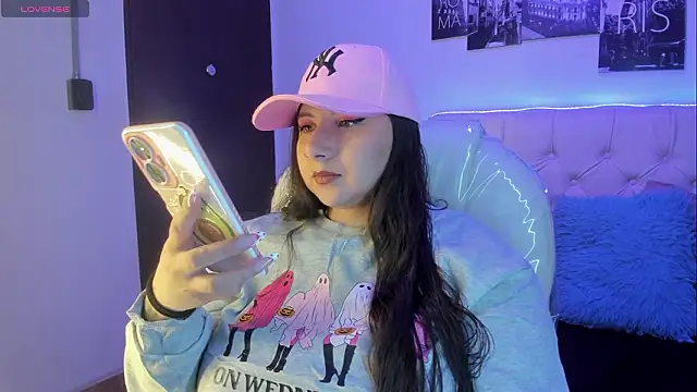 Roxxanne Bail online show from 02/12/26, 02:44