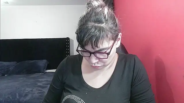 charlotedoll online show from 10/30/25, 03:49