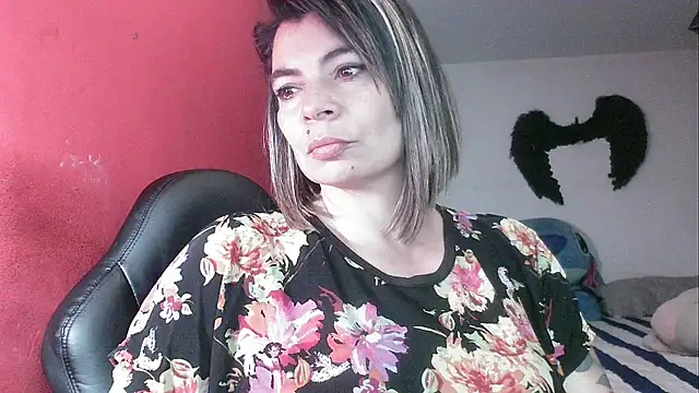 charlotedoll online show from 05/06/26, 02:15