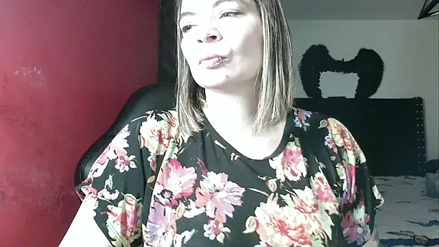 charlotedoll online show from 02/15/26, 12:44