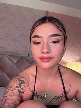 Snapshot of Arianavillada chatting on 06/25/26, 03:48 Arianavillada online show from 06/25/26, 03:48