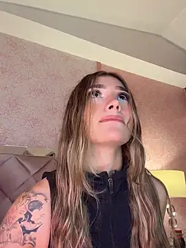 Arianavillada online show from 04/18/26, 03:31