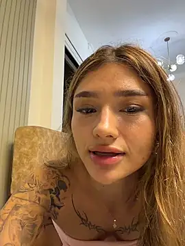 Snapshot of Arianavillada chatting on 06/05/26, 06:52 Arianavillada online show from 06/05/26, 06:52