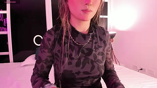 Snapshot of Arianavillada chatting on 03/08/25, 03:17 Arianavillada online show from 03/08/25, 03:17