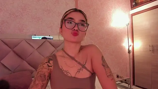 Arianavillada online show from 10/22/25, 03:17