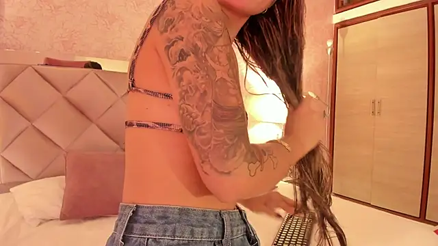 Arianavillada online show from 11/21/25, 03:27