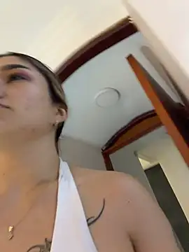 Snapshot of Arianavillada chatting on 07/07/26, 06:47 Arianavillada online show from 07/07/26, 06:47