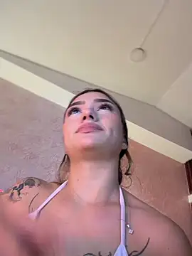 Snapshot of Arianavillada chatting on 06/10/26, 04:03 Arianavillada online show from 06/10/26, 04:03