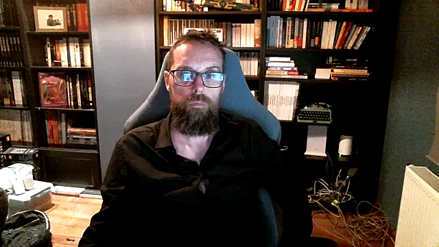 MeSteff online show from 10/12/25, 05:25