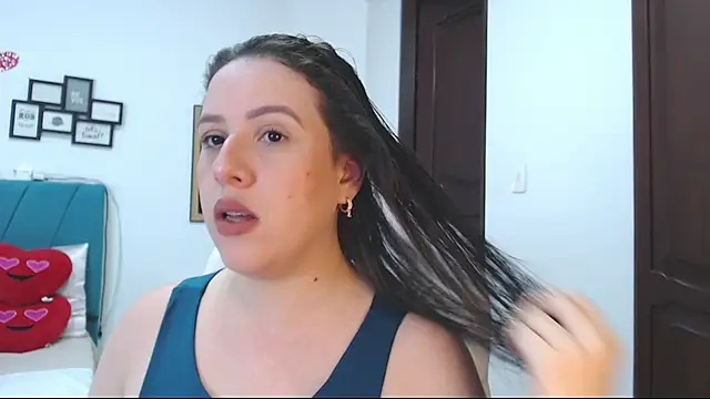 Snapshot of kamila_lopez chatting on 03/20/25, 11:02 kamila lopez online show from 03/20/25, 11:02