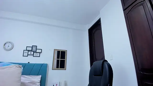 kamila lopez online show from 11/11/25, 09:42