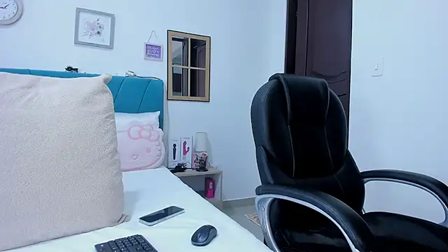 kamila lopez online show from 04/04/26, 10:27