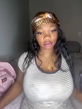 CharismaaBanx online show from 03/05/26, 05:59