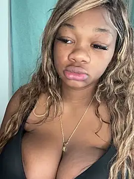 Snapshot of CharismaaBanx chatting on 02/09/25, 09:06 CharismaaBanx online show from 02/09/25, 09:06