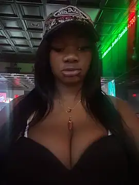 CharismaaBanx online show from 04/25/26, 04:59