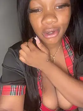 CharismaaBanx online show from 04/18/26, 05:43