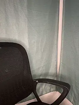 Snapshot of CharismaaBanx chatting on 02/09/25, 12:30 CharismaaBanx online show from 02/09/25, 12:30