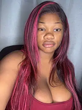 Snapshot of CharismaaBanx chatting on 10/13/25, 02:02 CharismaaBanx online show from 10/13/25, 02:02