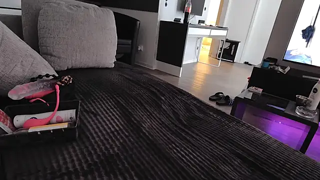 Snapshot of Hot_ToyBoy6974 chatting on 03/14/25, 06:53 Hot ToyBoy6974 online show from 03/14/25, 06:53