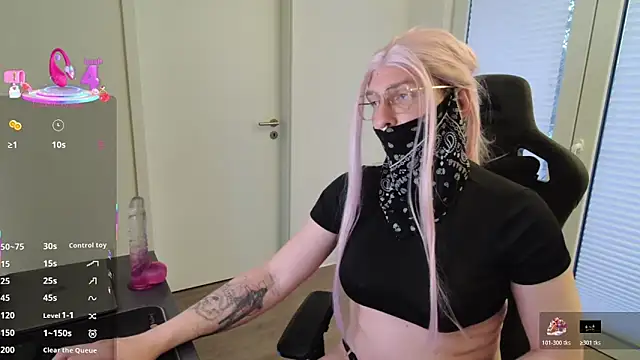 Hot ToyBoy6974 online show from 04/22/26, 03:46