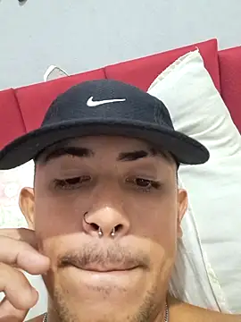 Snapshot of Menezes2105 chatting on 03/12/26, 09:30 Menezes2105 online show from 03/12/26, 09:30