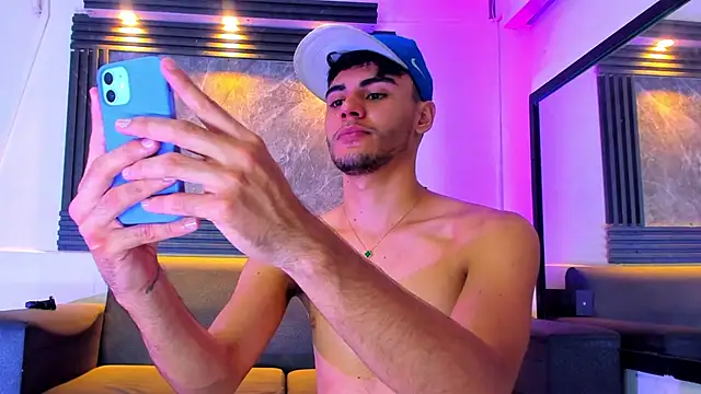 liam genner  online show from 11/14/25, 08:12