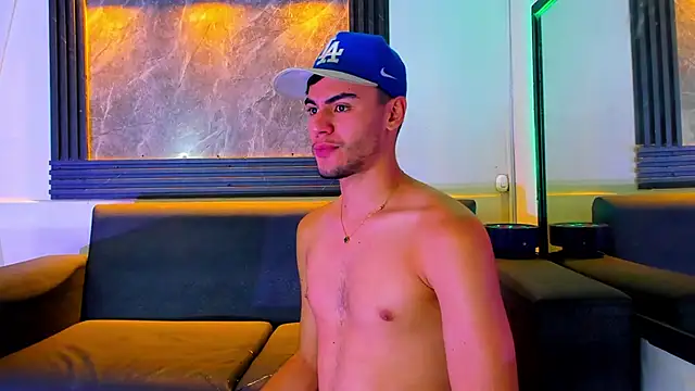 liam genner  online show from 11/15/25, 08:13