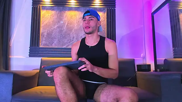 liam genner  online show from 10/04/25, 08:10