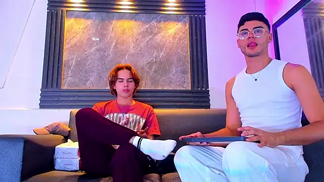 liam genner  online show from 10/17/25, 07:59