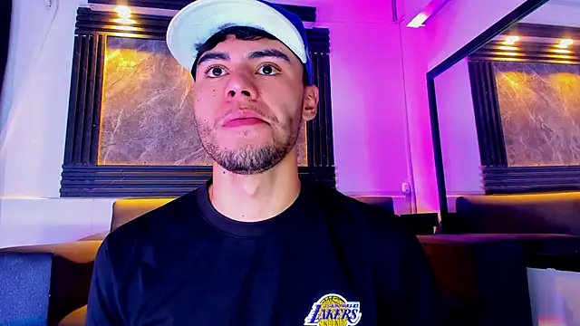 liam genner  online show from 10/08/25, 07:47