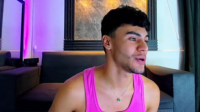 liam genner  online show from 09/18/25, 07:50