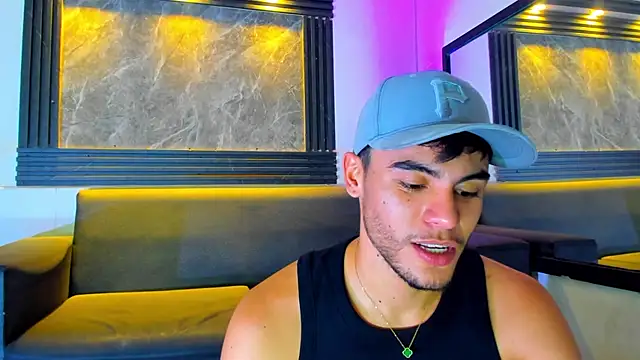 liam genner  online show from 11/03/25, 08:12