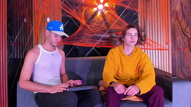 liam genner  online show from 10/26/25, 08:20