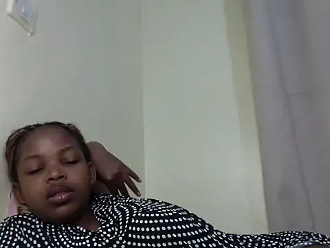 Snapshot of queen-sasha chatting on 07/12/26, 09:43 queen-sasha online show from 07/12/26, 09:43