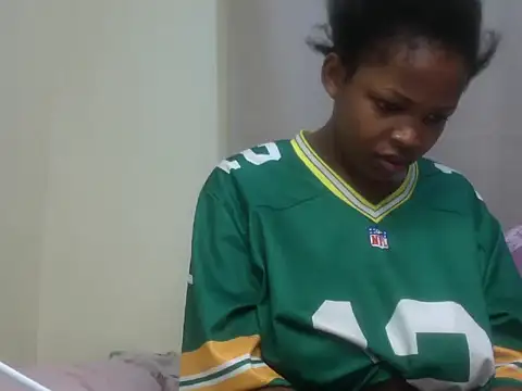 queen-sasha online show from 11/18/25, 07:11