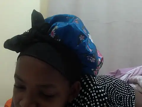 Snapshot of queen-sasha chatting on 07/04/26, 09:15 queen-sasha online show from 07/04/26, 09:15