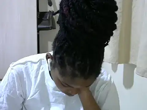 Snapshot of queen-sasha chatting on 03/20/25, 11:12 queen-sasha online show from 03/20/25, 11:12