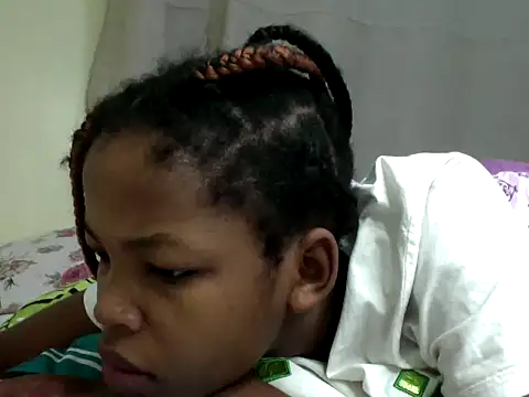 Snapshot of queen-sasha chatting on 10/14/25, 06:47 queen-sasha online show from 10/14/25, 06:47