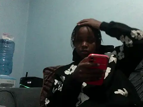 Snapshot of queen-sasha chatting on 06/20/26, 08:25 queen-sasha online show from 06/20/26, 08:25