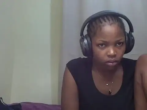 Snapshot of queen-sasha chatting on 01/17/26, 09:02 queen-sasha online show from 01/17/26, 09:02